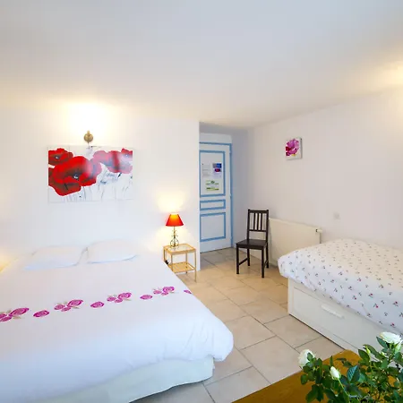 D'hotes Entre Dolmens Et Fontaines Oda ve Kahvaltı 3*