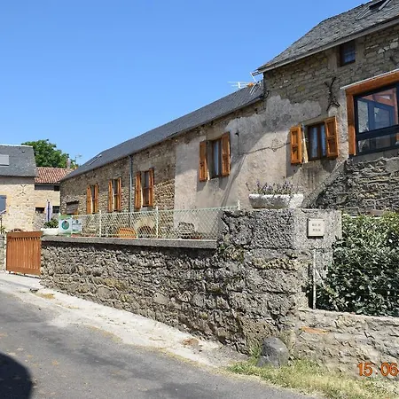 D'hotes Entre Dolmens Et Fontaines 3*