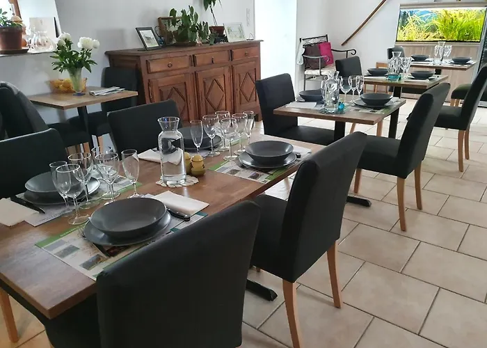 D'hotes Entre Dolmens Et Fontaines Bed and Breakfast