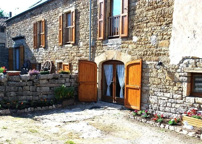 D'hotes Entre Dolmens Et Fontaines Bed and Breakfast