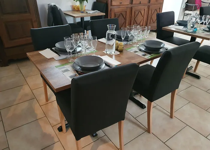 Bed and Breakfast D'hotes Entre Dolmens Et Fontaines