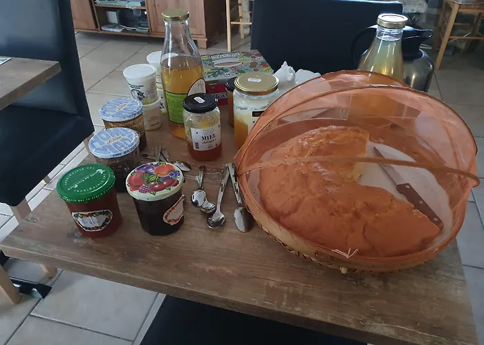 D'hotes Entre Dolmens Et Fontaines 3*