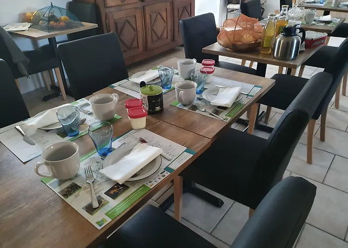 Bed and Breakfast D'hotes Entre Dolmens Et Fontaines