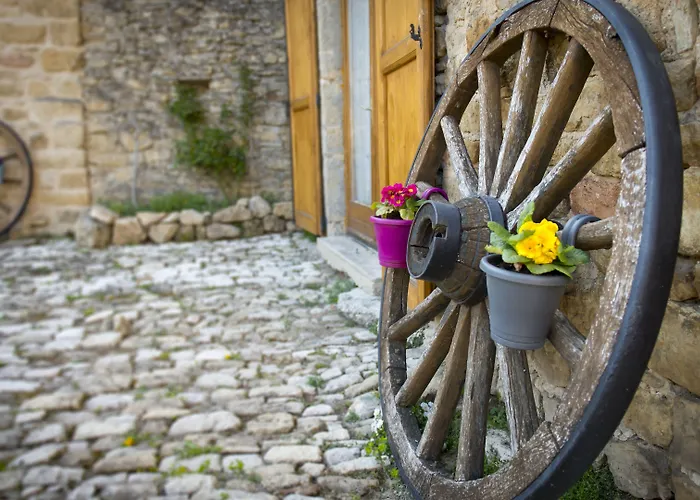 Bed and Breakfast D'hotes Entre Dolmens Et Fontaines Sévérac-le-Château