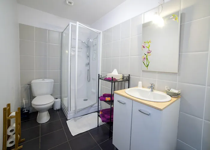 D'hotes Entre Dolmens Et Fontaines