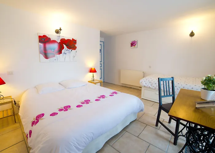 D'hotes Entre Dolmens Et Fontaines 3*