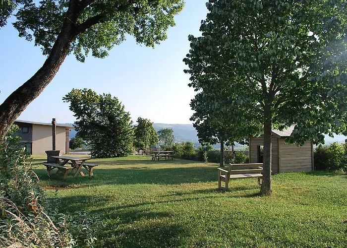 Bed and Breakfast D'hotes Entre Dolmens Et Fontaines 3*