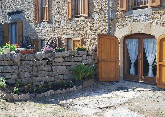 Bed and Breakfast D'hotes Entre Dolmens Et Fontaines Sévérac-le-Château