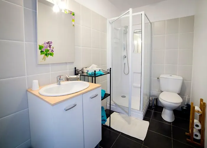 D'hotes Entre Dolmens Et Fontaines